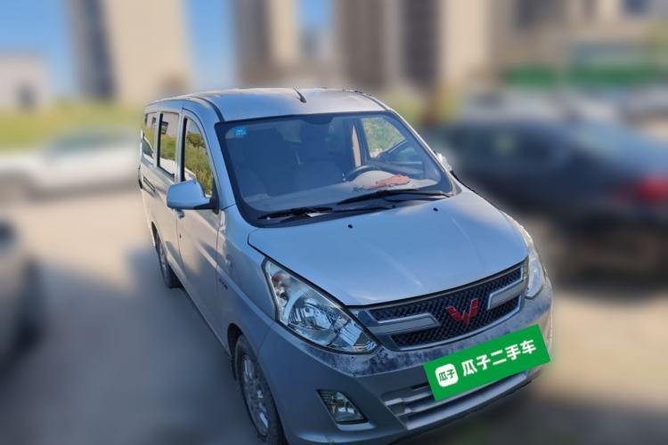 Used Wuling Rongguang V 2016 1.5L Standard Version Front Right 45 Deg