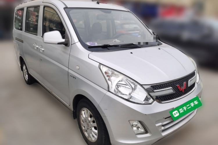 Used Wuling Rongguang V 2016 1.5L Standard Version Front Right 45 Deg