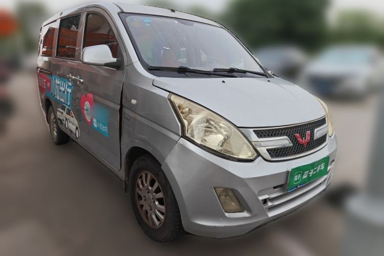 Used Wuling Rongguang V 2016 1.5L Standard Version Front Right 45 Deg