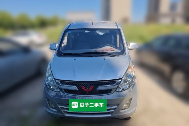 Used Wuling Rongguang V 2016 1.5L Standard Version Front