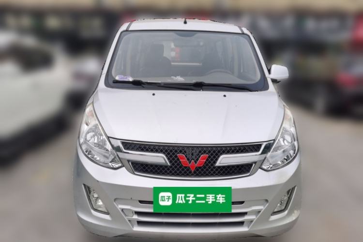Used Wuling Rongguang V 2016 1.5L Standard Version Front