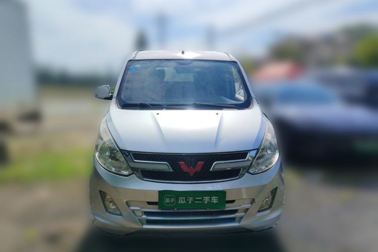 Used Wuling Rongguang V 2016 1.5L Standard Version Front