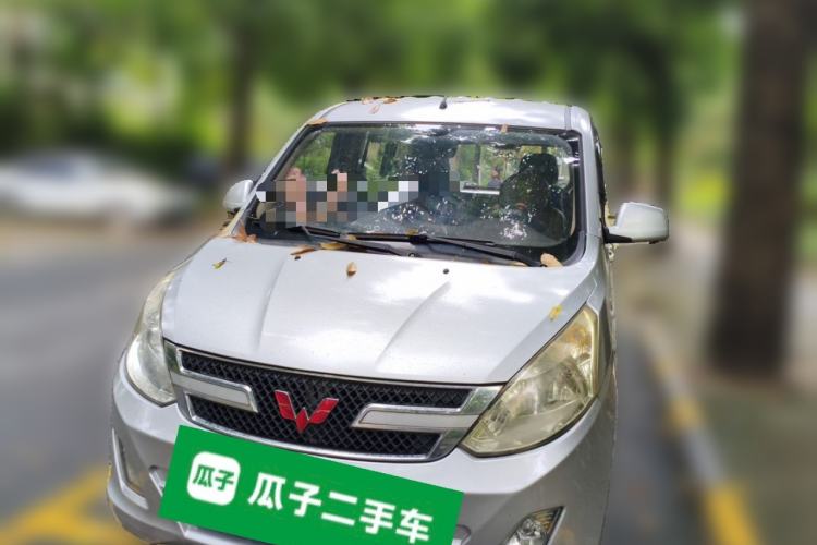 Used Wuling Rongguang V 2016 1.5L Standard Version Front