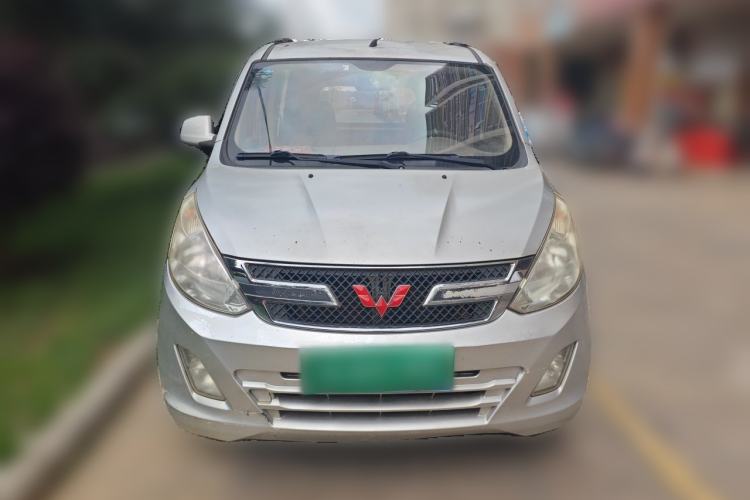 Used Wuling Rongguang V 2016 1.5L Standard Version Front