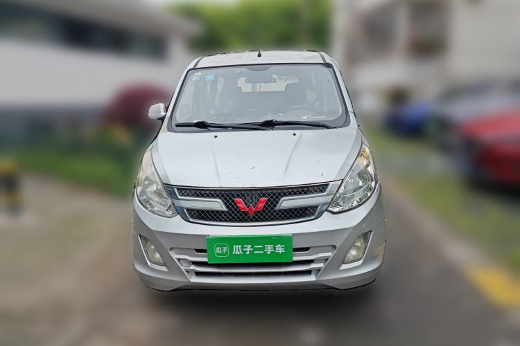 Used Wuling Rongguang V 2016 1.5L Standard Version Front