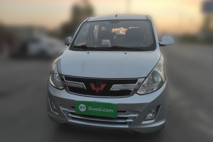 Used Wuling Rongguang V 2016 1.5L Standard Version Front