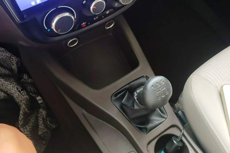 Used Wuling Rongguang V 2016 1.5L Standard Version Gear Lever