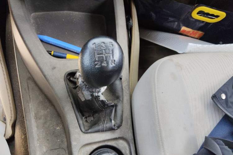 Used Wuling Rongguang V 2016 1.5L Standard Version Gear Lever