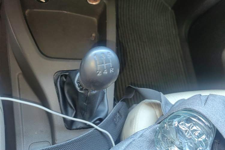 Used Wuling Rongguang V 2016 1.5L Standard Version Gear Lever