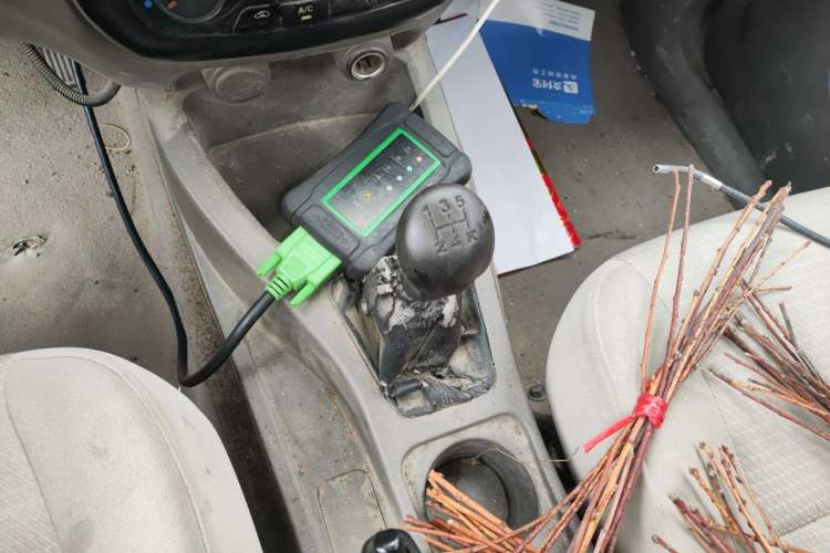 Used Wuling Rongguang V 2016 1.5L Practical Version Non-Power-Assisted Gear Lever