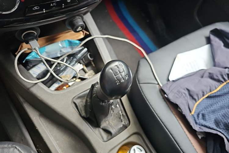 Used Wuling Rongguang V 2016 1.5L Standard Version Gear Lever