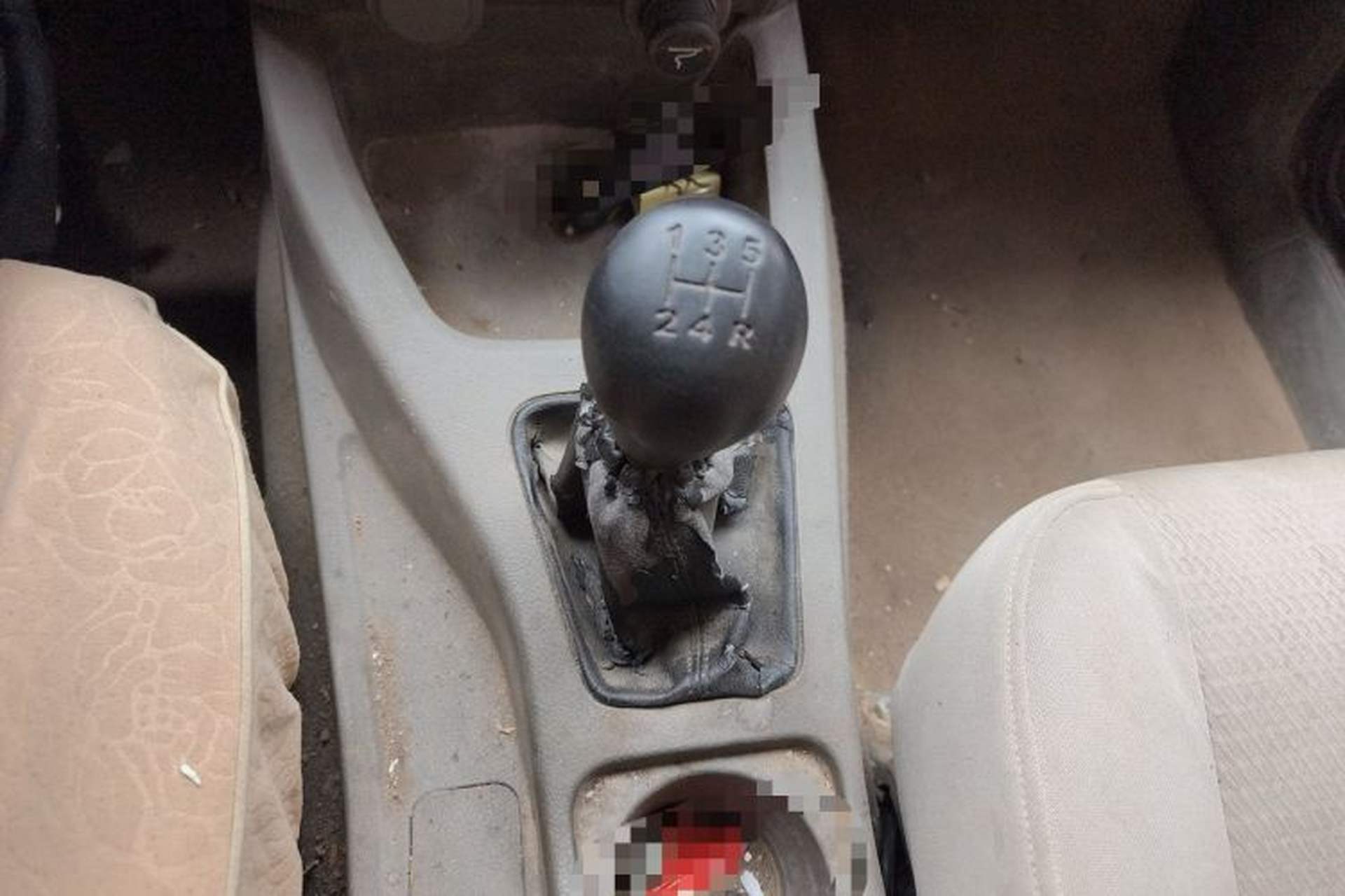 Used Wuling Rongguang V 2016 1.5L Practical Version Non-Power-Assisted Gear Lever