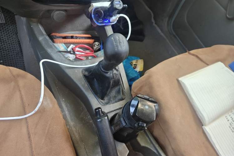 Used Wuling Rongguang V 2016 1.5L Practical Version Gear Lever