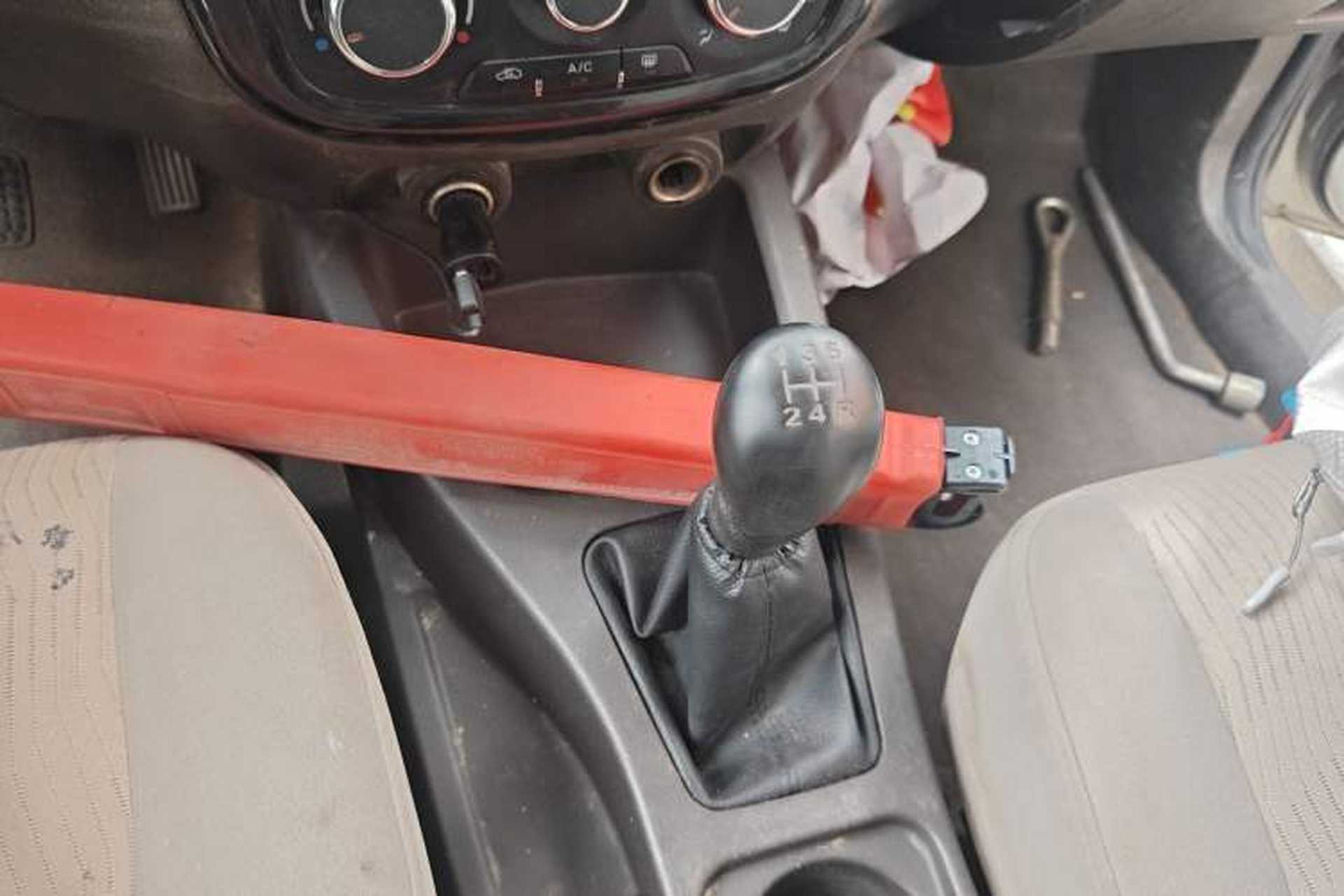Used Wuling Rongguang V 2016 1.5L Standard Version Gear Lever