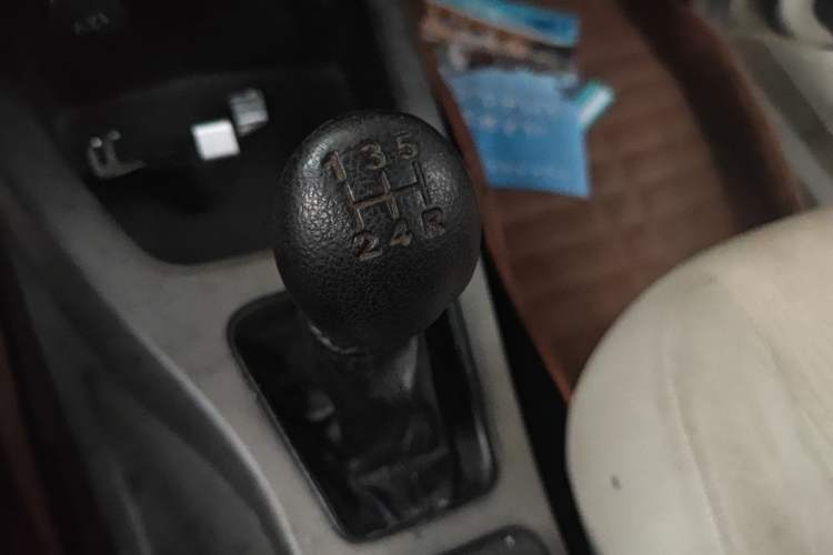 Used Wuling Rongguang V 2016 1.5L Standard Version Gear Lever