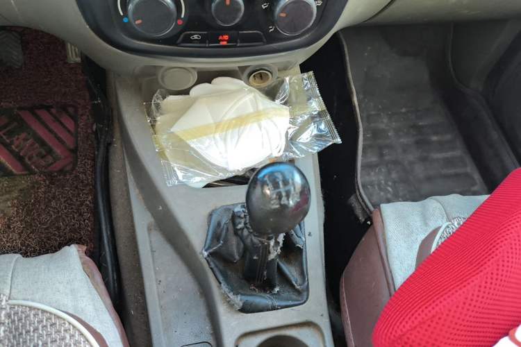 Used Wuling Rongguang V 2016 1.5L Practical Version Gear Lever