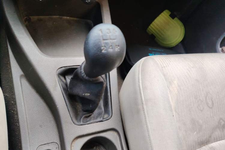 Used Wuling Rongguang V 2016 1.5L Standard Version Gear Lever