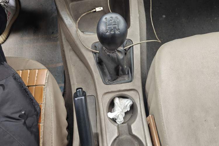 Used Wuling Rongguang V 2016 1.5L Practical Version Gear Lever