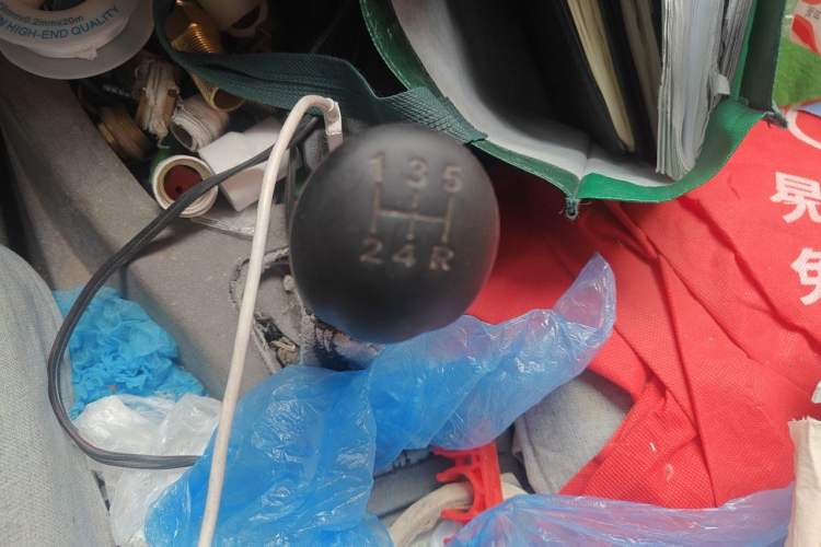 Used Wuling Rongguang V 2016 1.5L Practical Version Gear Lever