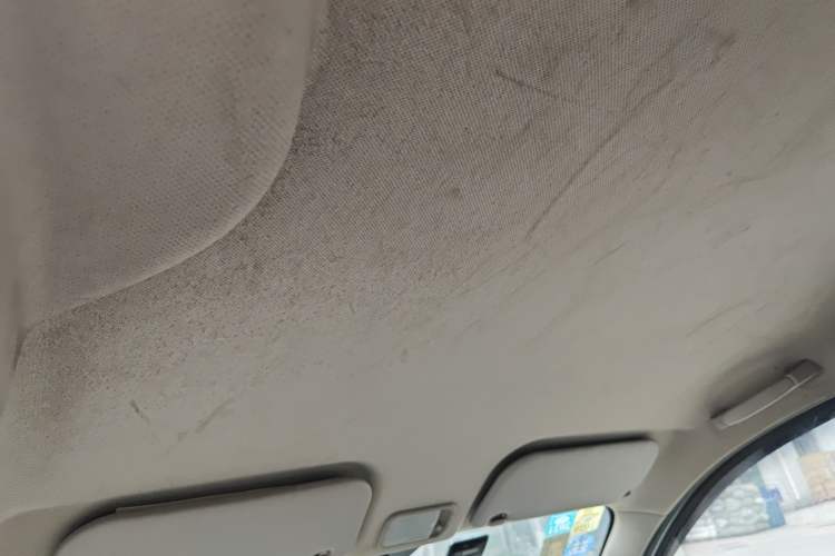 Used Wuling Rongguang V 2016 1.2L Practical Version Headliner