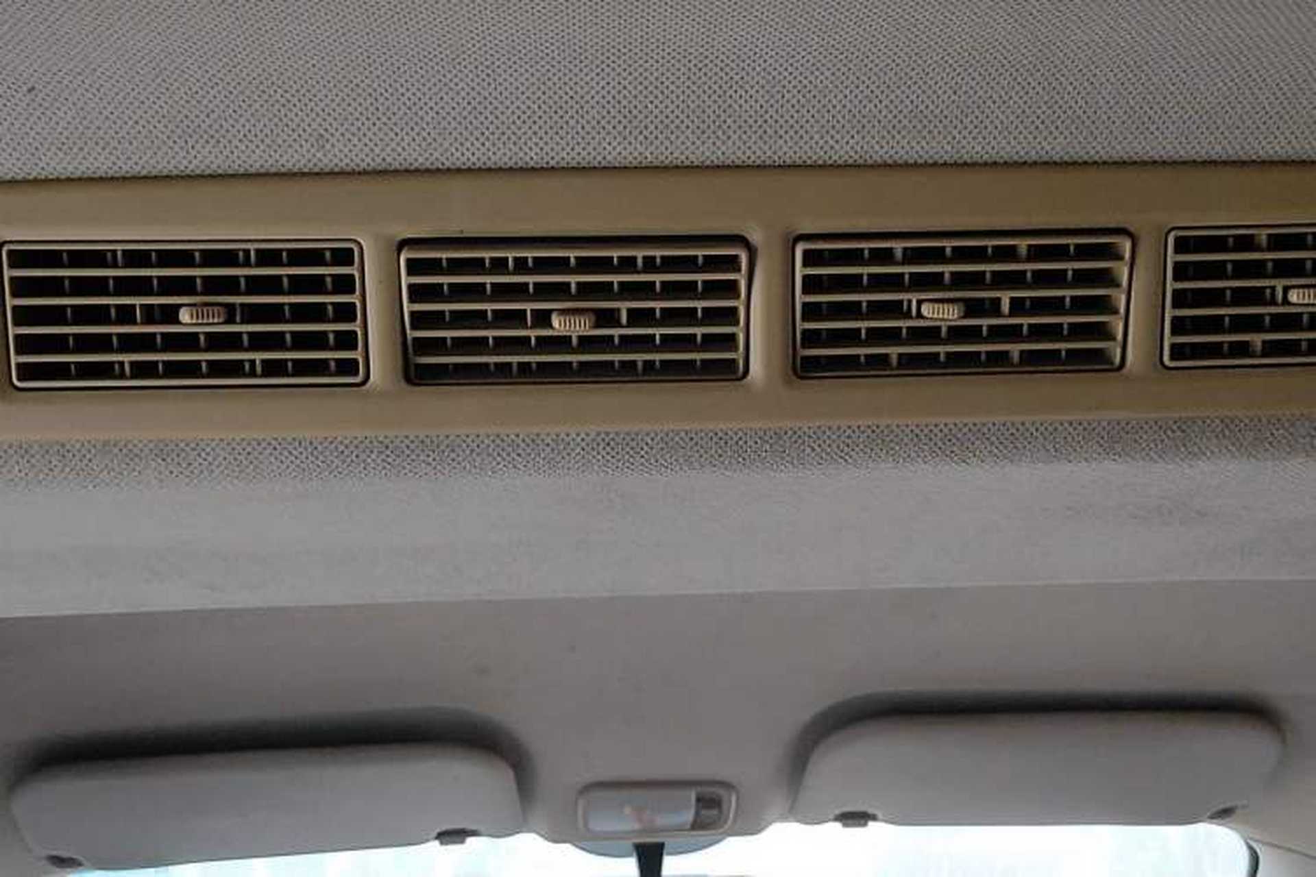 Used Wuling Rongguang V 2016 1.2L Standard Version Headliner