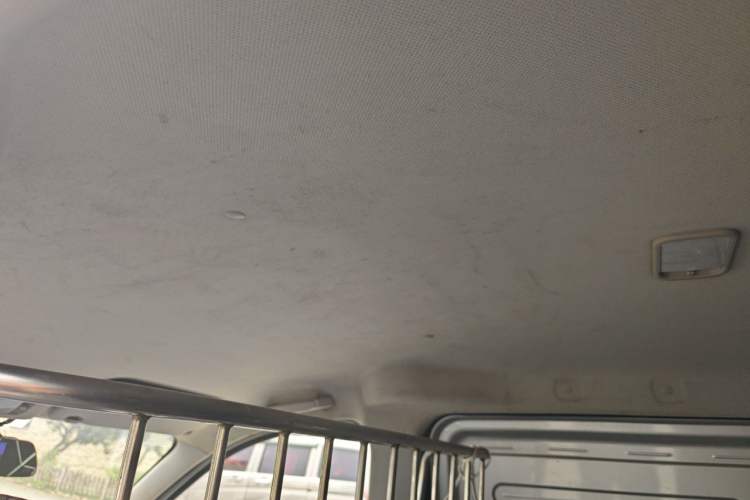 Used Wuling Rongguang V 2016 1.5L Practical Version Headliner