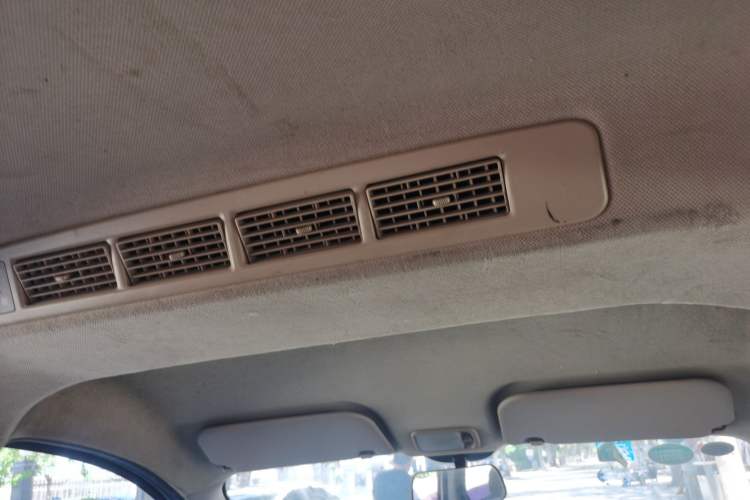Used Wuling Rongguang V 2016 1.5L Standard Version Headliner