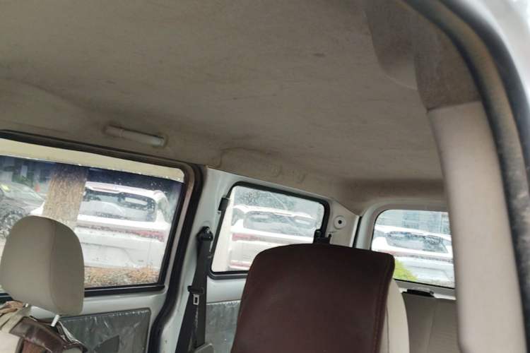 Used Wuling Rongguang V 2016 1.5L Practical Version Headliner