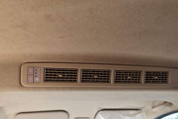 Used Wuling Rongguang V 2016 1.5L Standard Version Headliner