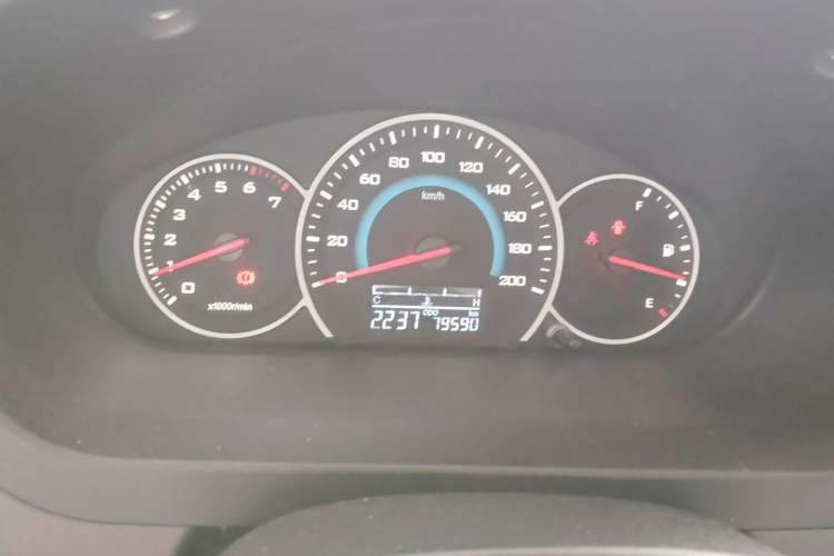 Used Wuling Rongguang V 2016 1.5L Standard Version Instrument Cluster
