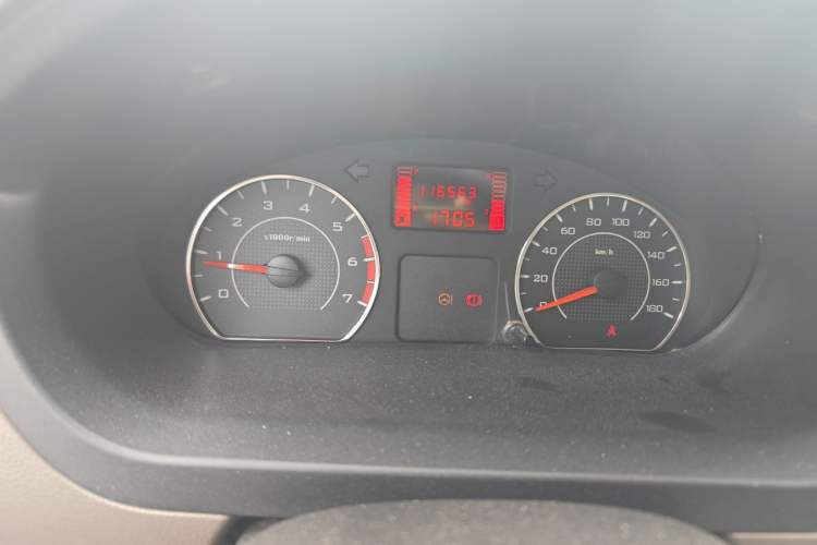 Used Wuling Rongguang V 2016 1.5L Practical Version Instrument Cluster
