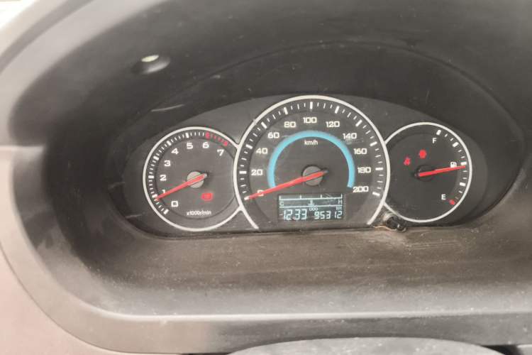 Used Wuling Rongguang V 2016 1.5L Standard Version Instrument Cluster