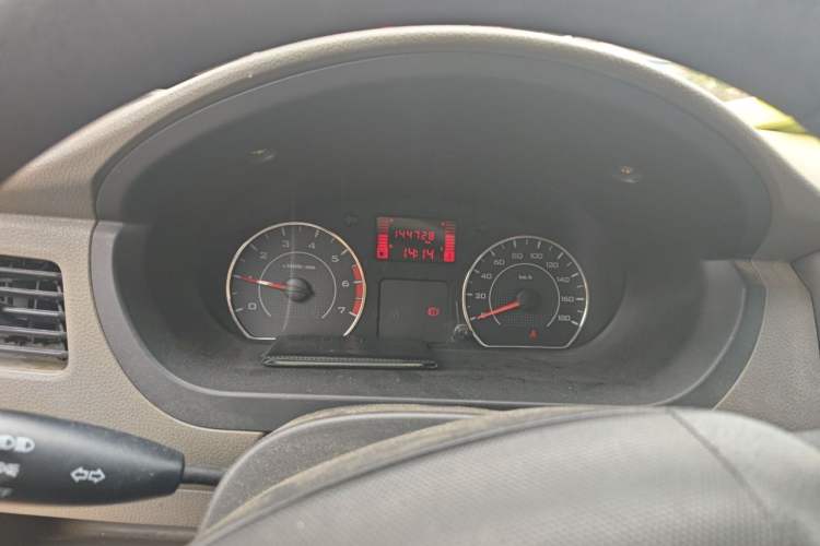 Used Wuling Rongguang V 2016 1.5L Practical Version Instrument Cluster