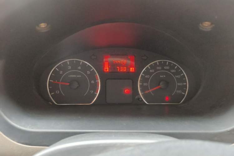 Used Wuling Rongguang V 2016 1.5L Practical Version Non-Power-Assisted Instrument Cluster