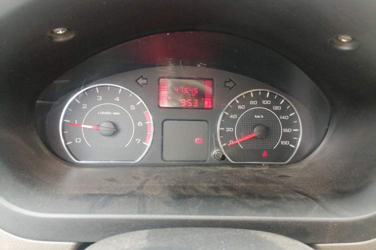 Used Wuling Rongguang V 2016 1.5L Practical Version Instrument Cluster