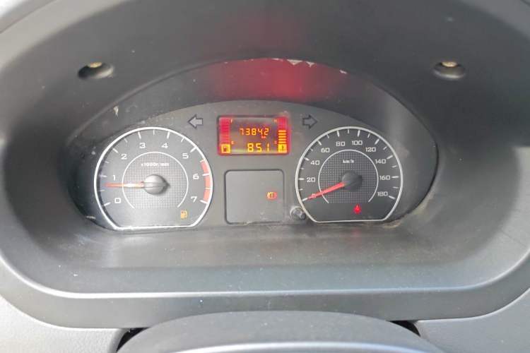 Used Wuling Rongguang V 2016 1.5L Practical Version Non-Power-Assisted Instrument Cluster
