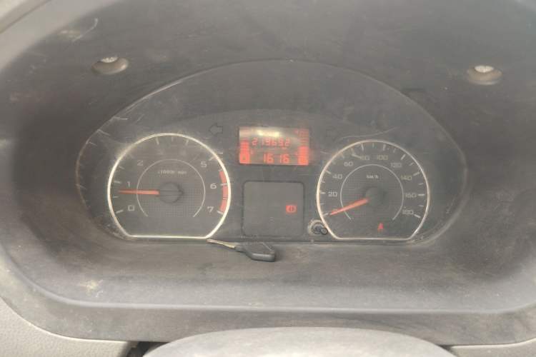 Used Wuling Rongguang V 2016 1.2L Practical Version Instrument Cluster