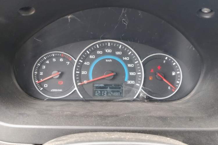 Used Wuling Rongguang V 2016 1.5L Practical Version Non-Power-Assisted Instrument Cluster