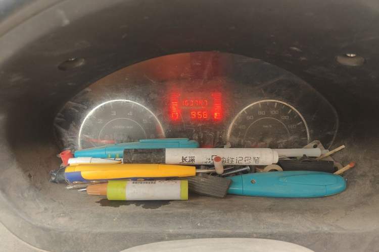 Used Wuling Rongguang V 2016 1.5L Practical Version Instrument Cluster