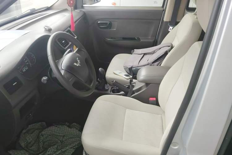 Used Wuling Rongguang V 2016 1.5L Standard Version Left Front Seat