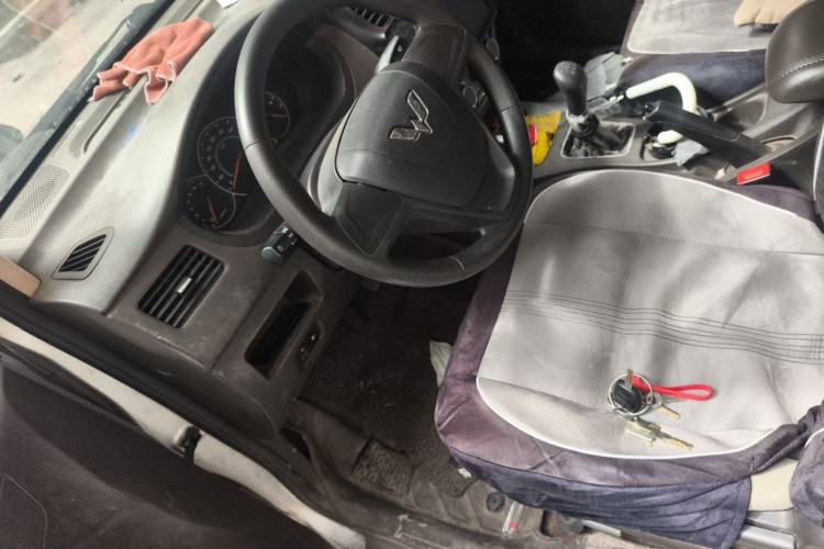Used Wuling Rongguang V 2016 1.5L Standard Version Left Front Seat