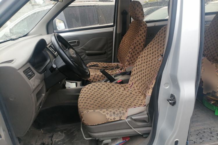 Used Wuling Rongguang V 2016 1.5L Practical Version Left Front Seat