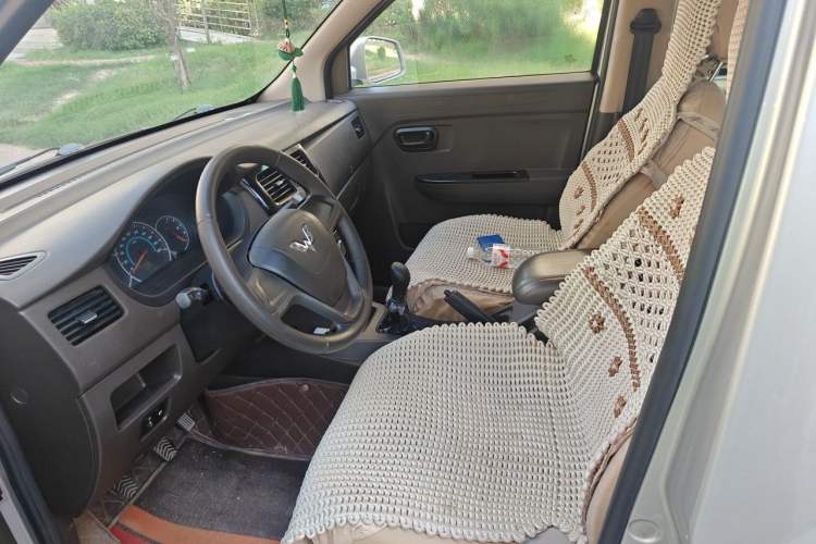 Used Wuling Rongguang V 2016 1.5L Standard Version Left Front Seat