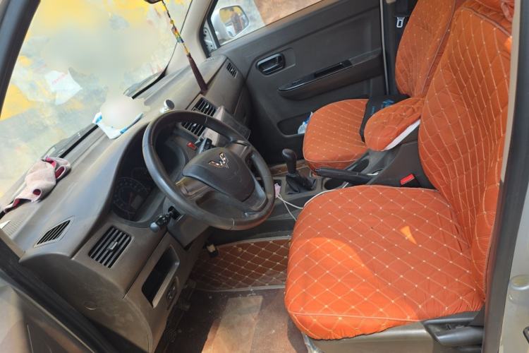 Used Wuling Rongguang V 2016 1.2L Standard Version Left Front Seat