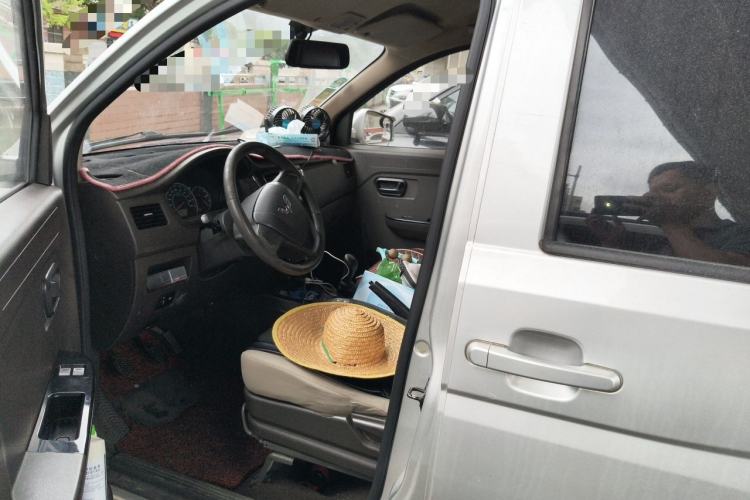 Used Wuling Rongguang V 2016 1.5L Standard Version Left Front Seat