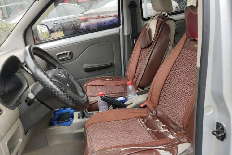 Used Wuling Rongguang V 2016 1.5L Practical Version Left Front Seat