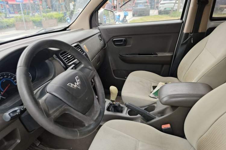 Used Wuling Rongguang V 2016 1.5L Standard Version Left Front Seat