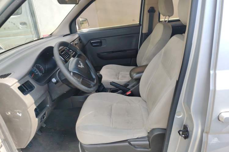 Used Wuling Rongguang V 2016 1.5L Standard Version Left Front Seat