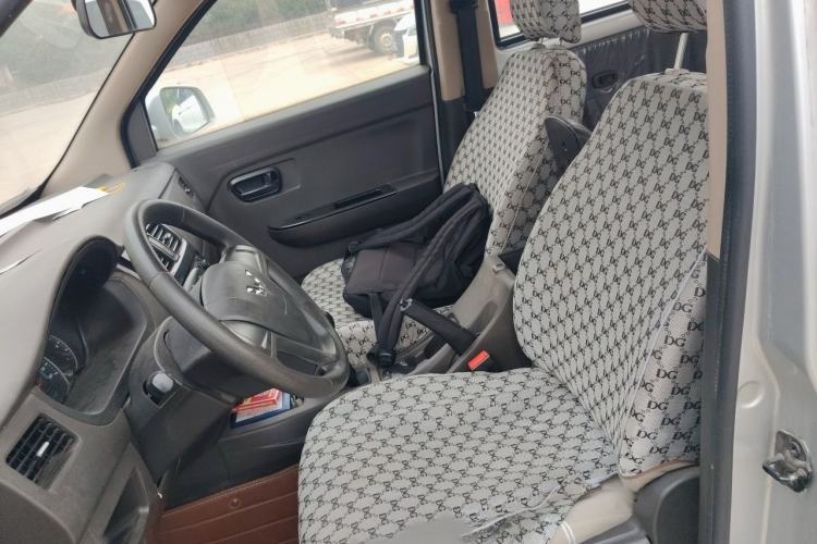 Used Wuling Rongguang V 2016 1.5L Practical Version Non-Power-Assisted Left Front Seat