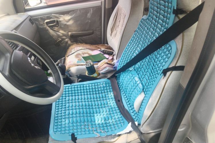 Used Wuling Rongguang V 2016 1.5L Practical Version Non-Power-Assisted Left Front Seat